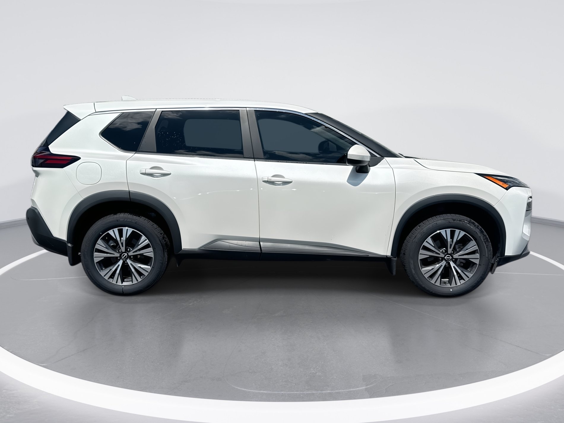 Used 2023 Nissan Rogue SV FWD image 3