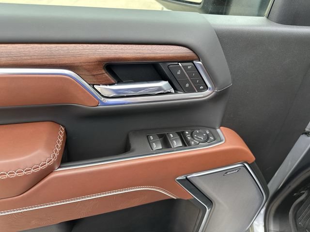 New 2026 GMC Sierra 3500 Denali Ultimate AWD/4WD image 17