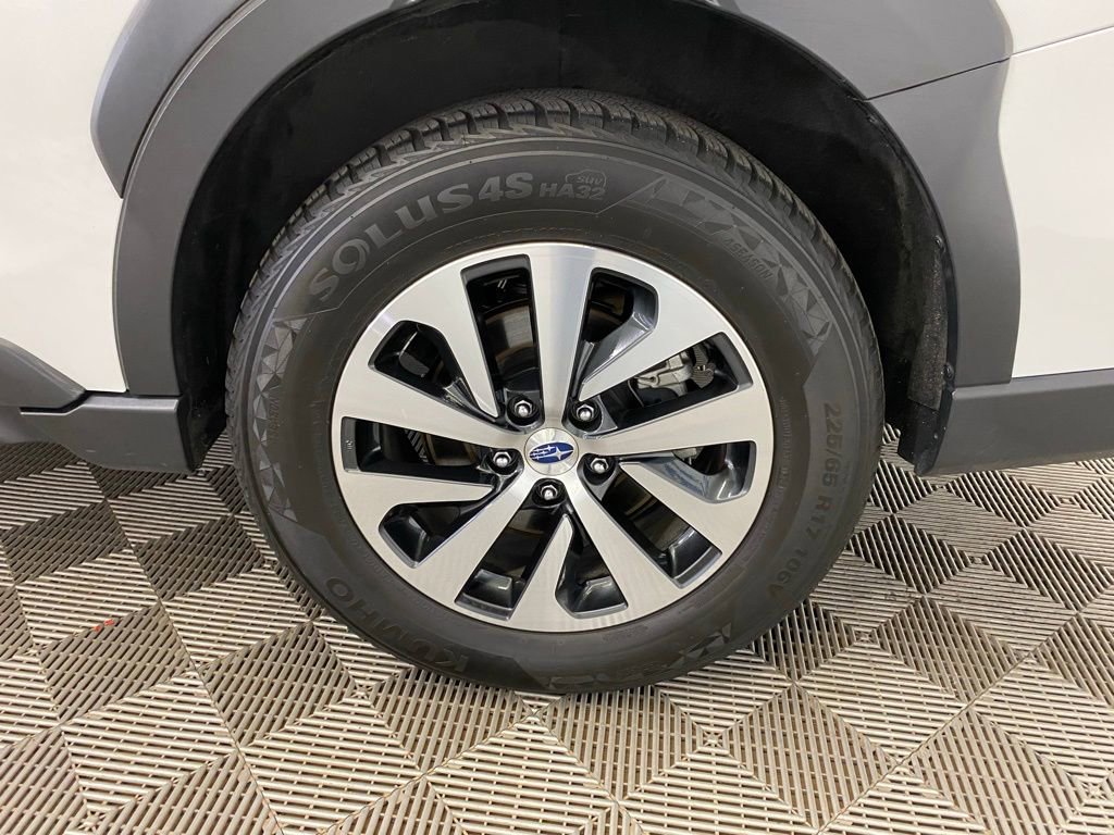Used 2024 Subaru Outback Premium image 9