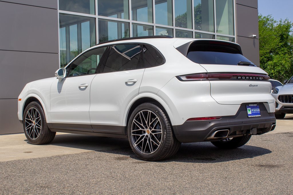 Used 2025 Porsche Cayenne w/ Premium Package Plus image 8