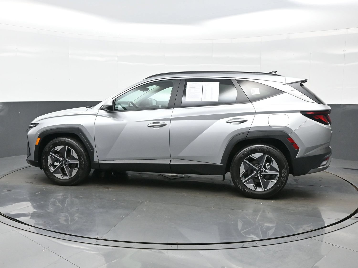 Used 2026 Hyundai Tucson SEL FWD image 3