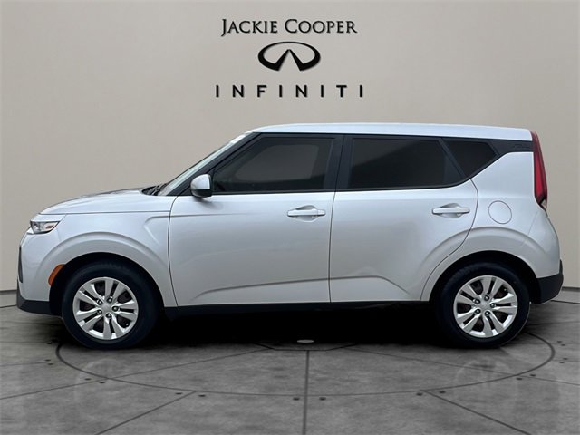 Used 2020 Kia Soul LX image 2