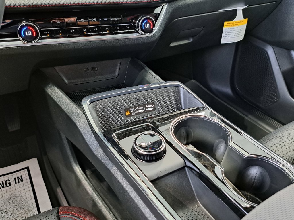 New 2027 Chevrolet Equinox RS w/ Safety and Technology Package FWD image 11