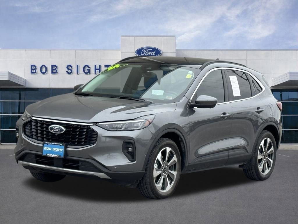 Used 2024 Ford Escape Platinum w/ Premium Technology Package AWD/4WD image 39
