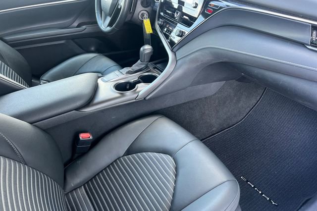 Used 2024 Toyota Camry SE image 18