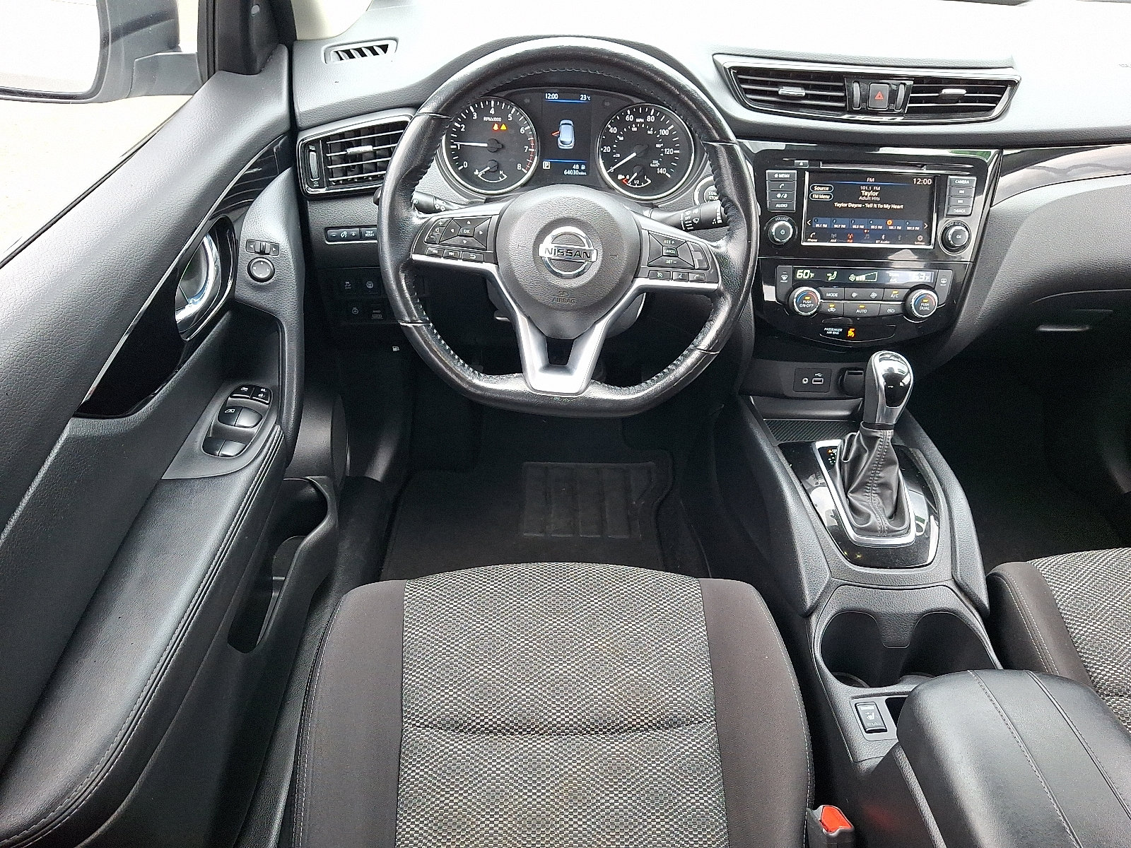 Used 2022 Nissan Rogue Sport SV AWD/4WD image 12