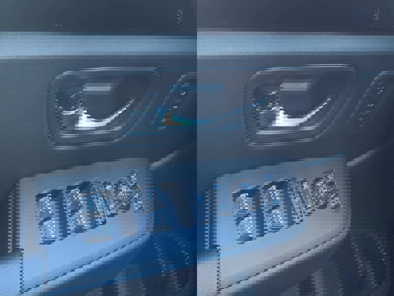 Used 2025 Honda Pilot TrailSport image 23