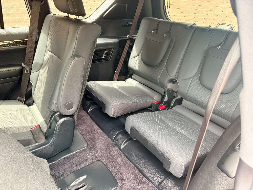 Used 2021 Lexus GX 460 Premium w/ Accessory Package AWD/4WD image 18