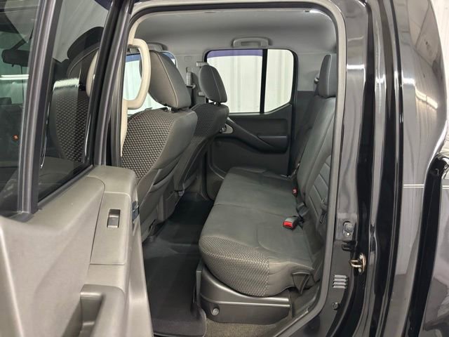 Used 2016 Nissan Frontier PRO-4X image 11