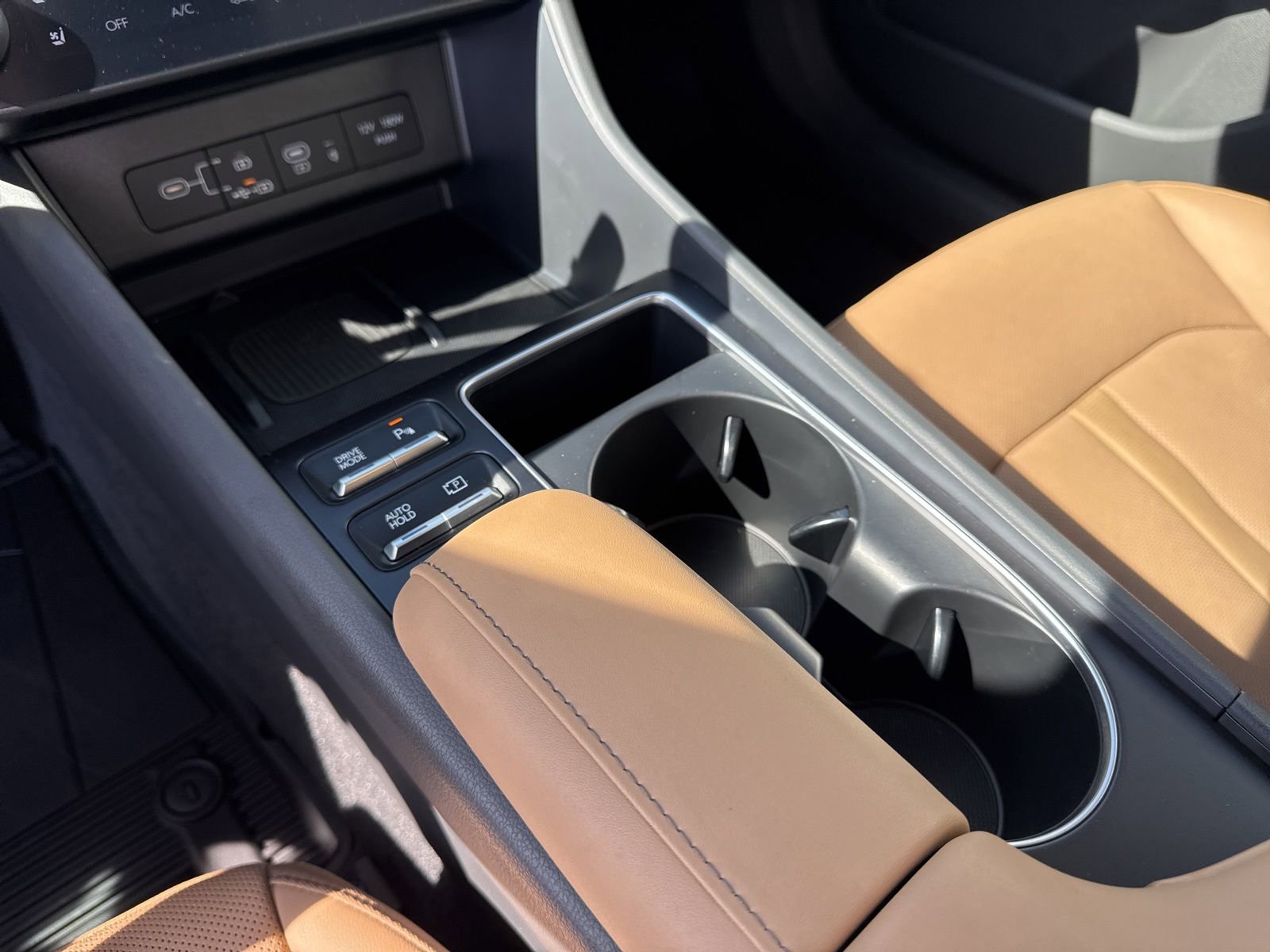 Used 2025 Hyundai Sonata Limited FWD image 25
