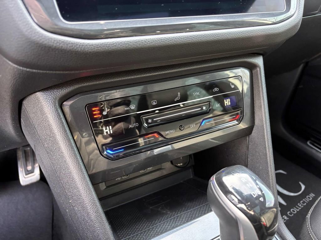 Used 2022 Volkswagen Tiguan SEL R-Line image 21