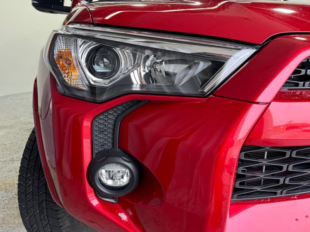 Certified 2023 Toyota 4Runner 40th Anniversary SE image 3