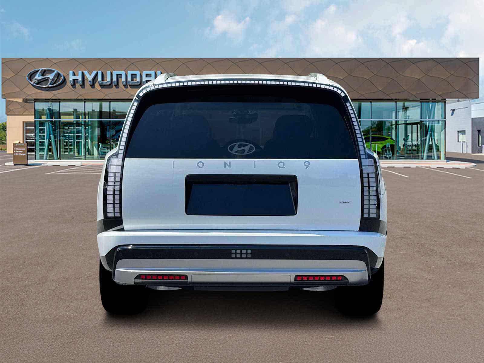 New 2026 Hyundai Ioniq 9 Limited w/ Tow & Go Package AWD/4WD image 9