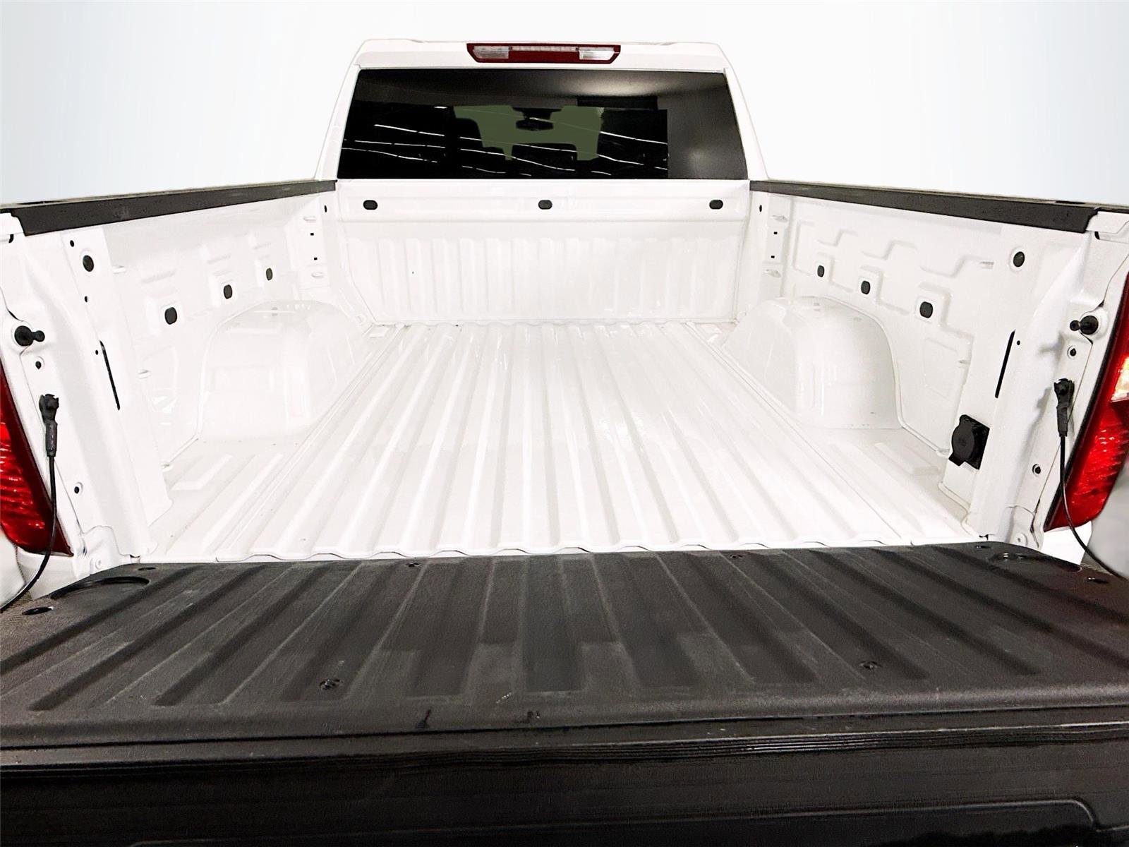 Used 2025 Chevrolet Silverado 1500 LT image 18