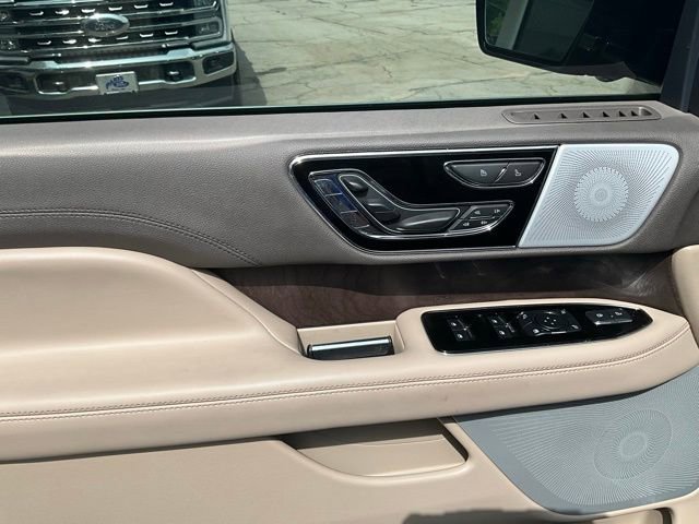 Used 2024 Lincoln Navigator L Reserve AWD/4WD image 14