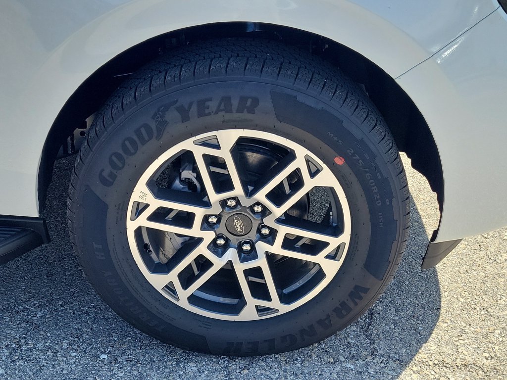 New 2026 Ford Expedition Max Active RWD image 10