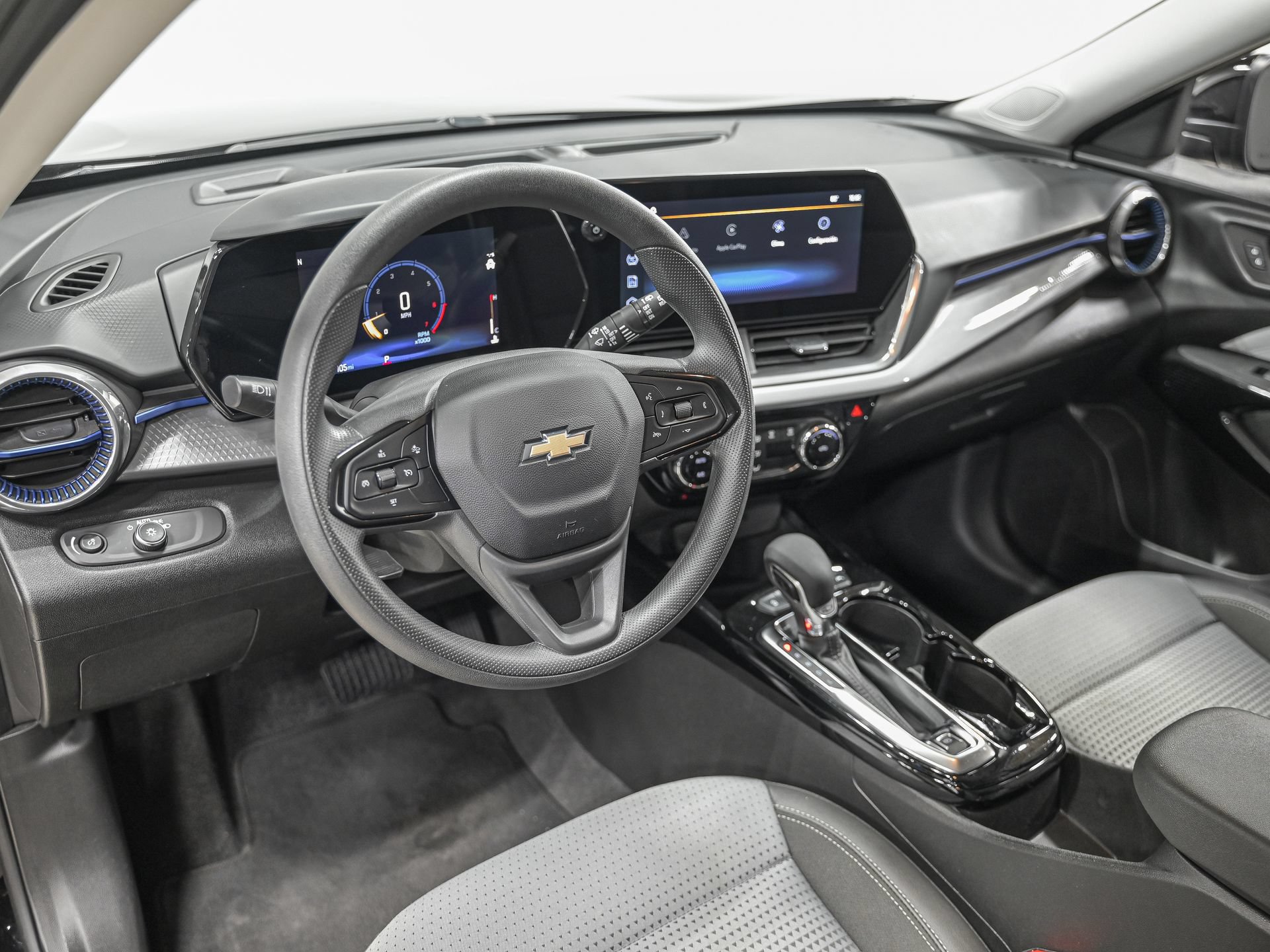 Used 2026 Chevrolet Trax LT FWD image 14