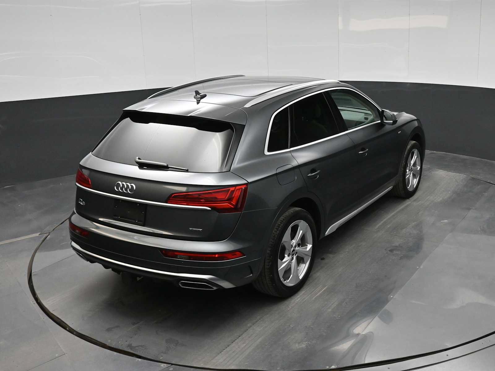 Used 2022 Audi Q5 2.0T Premium Plus w/ Premium Plus Package AWD/4WD image 28