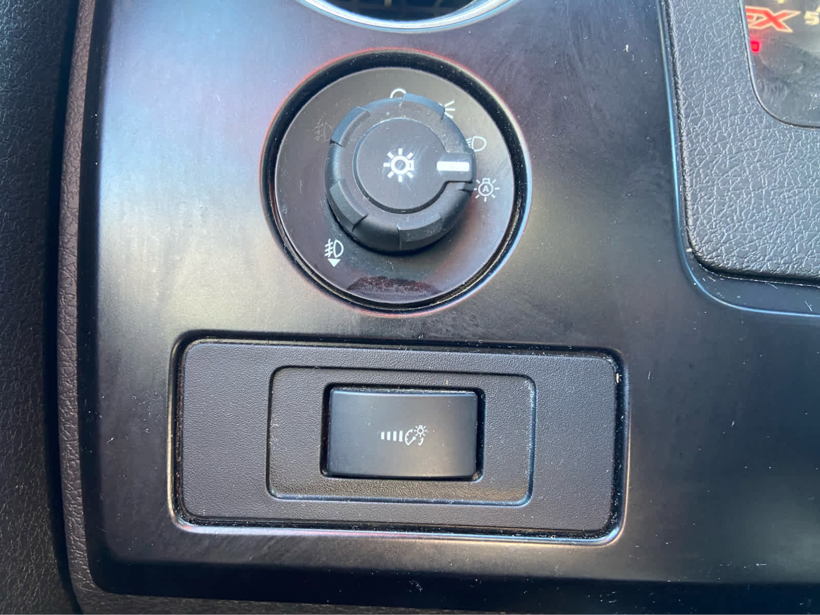 Used 2014 Ford F150 FX4 w/ FX Appearance Package AWD/4WD image 26