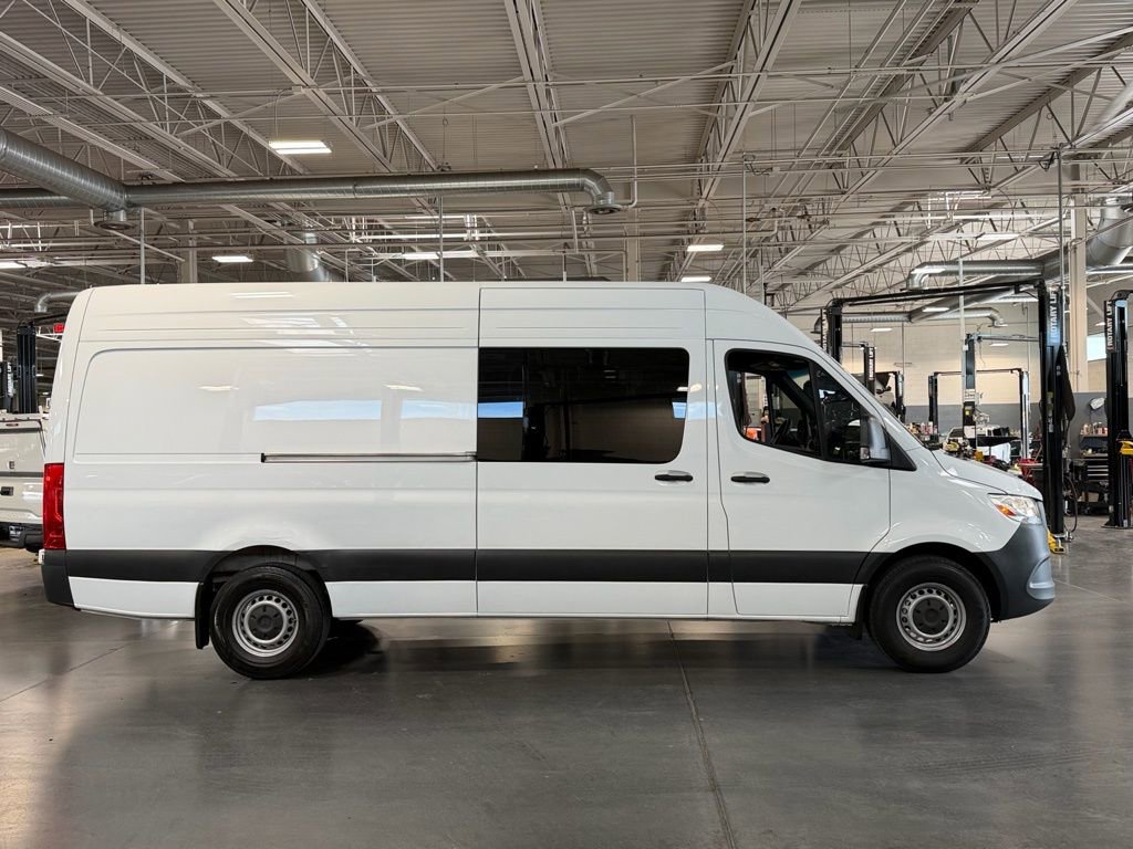 Used 2024 Mercedes-Benz Sprinter 2500 image 5