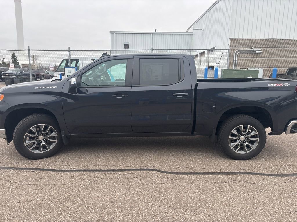 Used 2024 Chevrolet Silverado 1500 LT image 5
