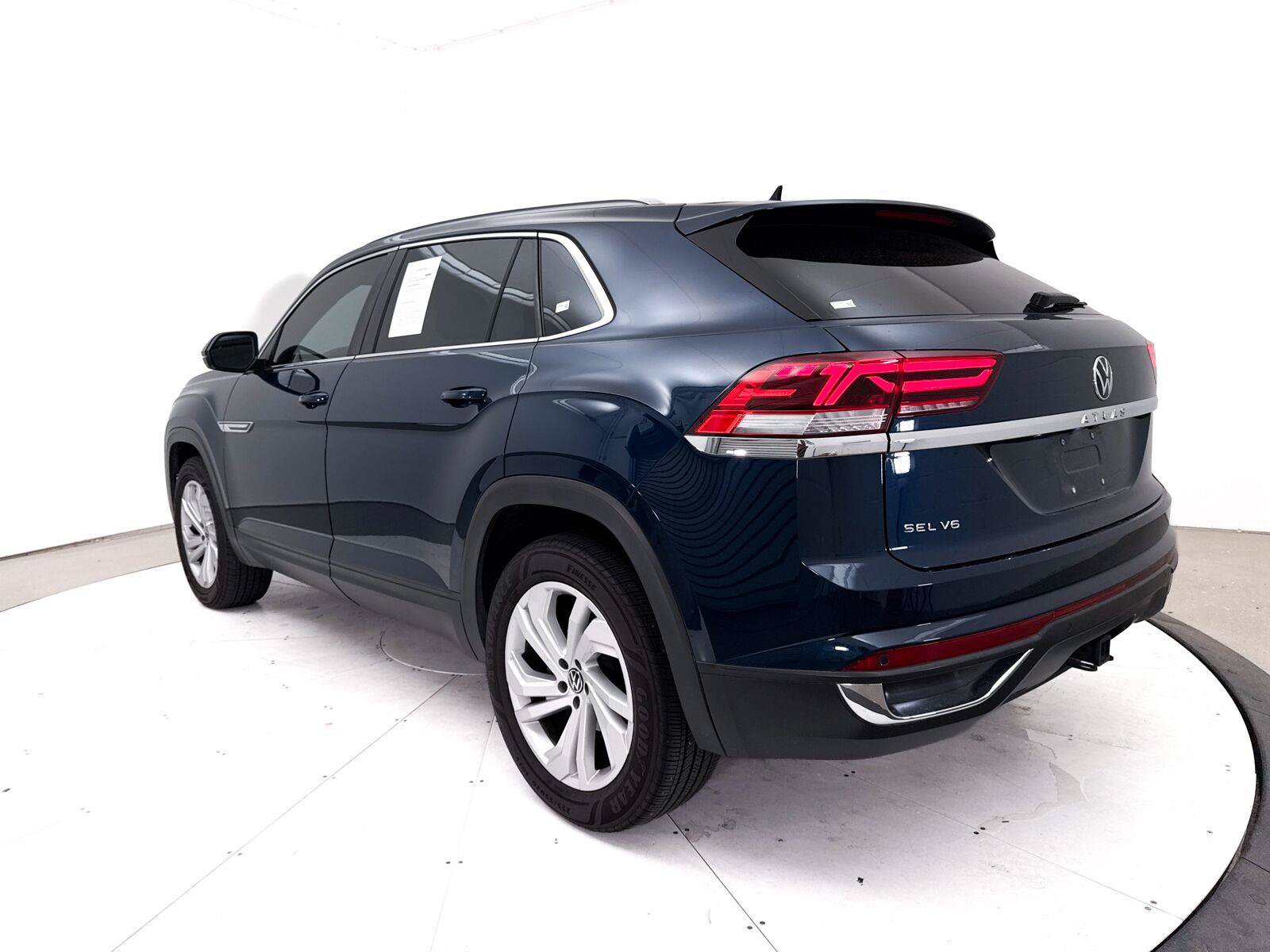 Used 2020 Volkswagen Atlas Cross Sport SEL FWD image 14