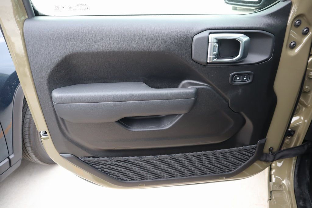 New 2026 Jeep Gladiator Sport image 14