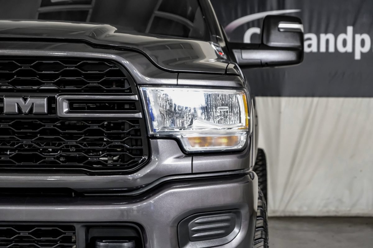 Used 2024 RAM 3500 Tradesman w/ Chrome Appearance Group AWD/4WD image 40