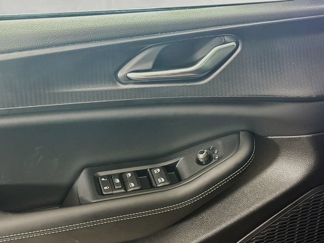 New 2025 Jeep Grand Cherokee L Laredo image 17