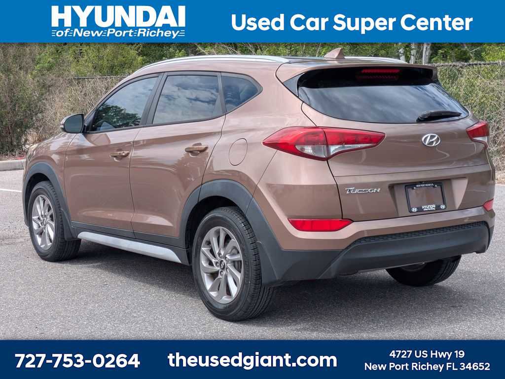 Used 2017 Hyundai Tucson SE Plus FWD image 3