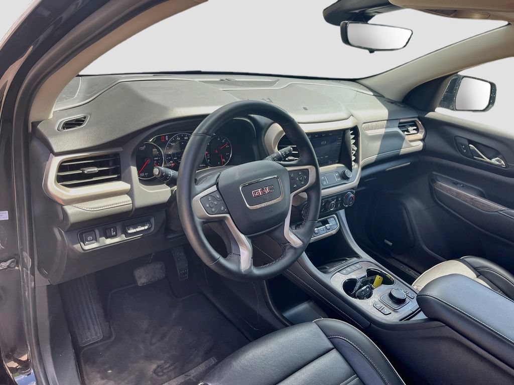 Used 2023 GMC Acadia Denali w/ Black Diamond Edition FWD image 9