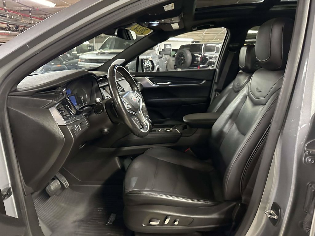 Used 2024 Cadillac XT5 Premium Luxury w/ LPO, Floor Liner Package AWD/4WD image 14