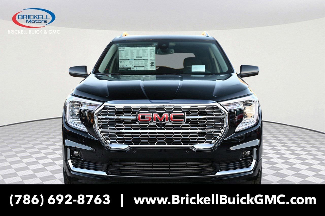 New 2024 GMC Terrain Denali w/ Denali Premium Package image 3