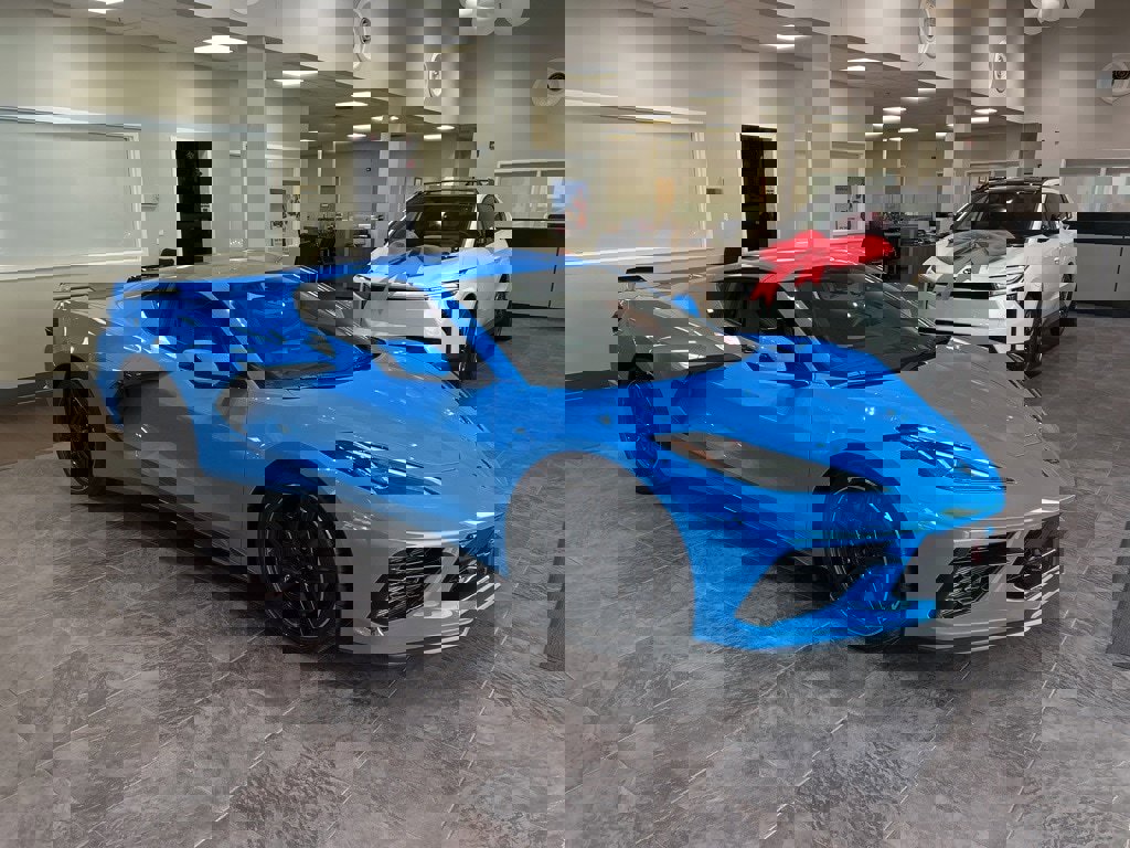 Used 2024 Chevrolet Corvette Stingray Coupe w/ Z51 Performance Package image 1