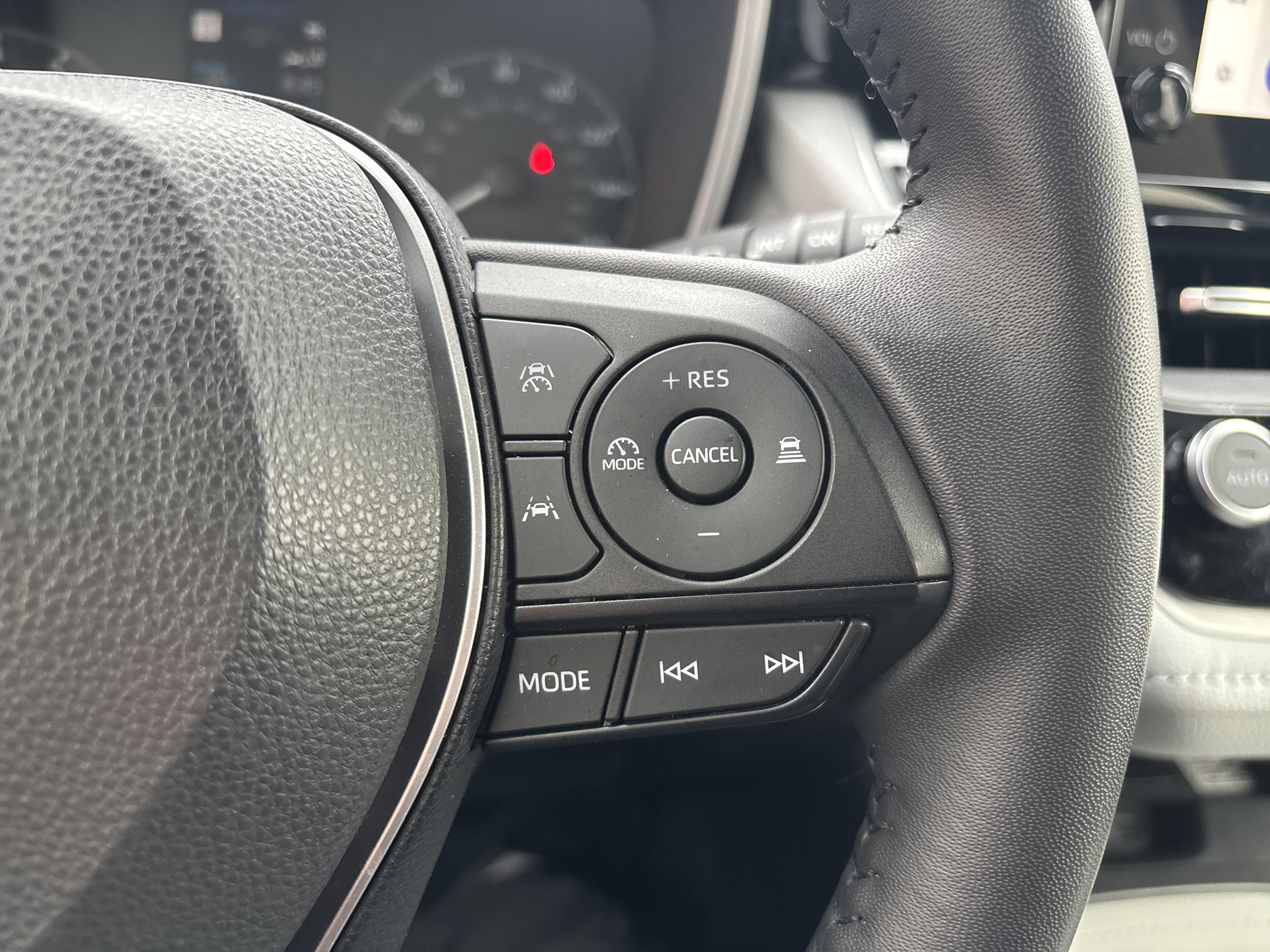 Certified 2024 Toyota Corolla SE w/ SE Package image 20