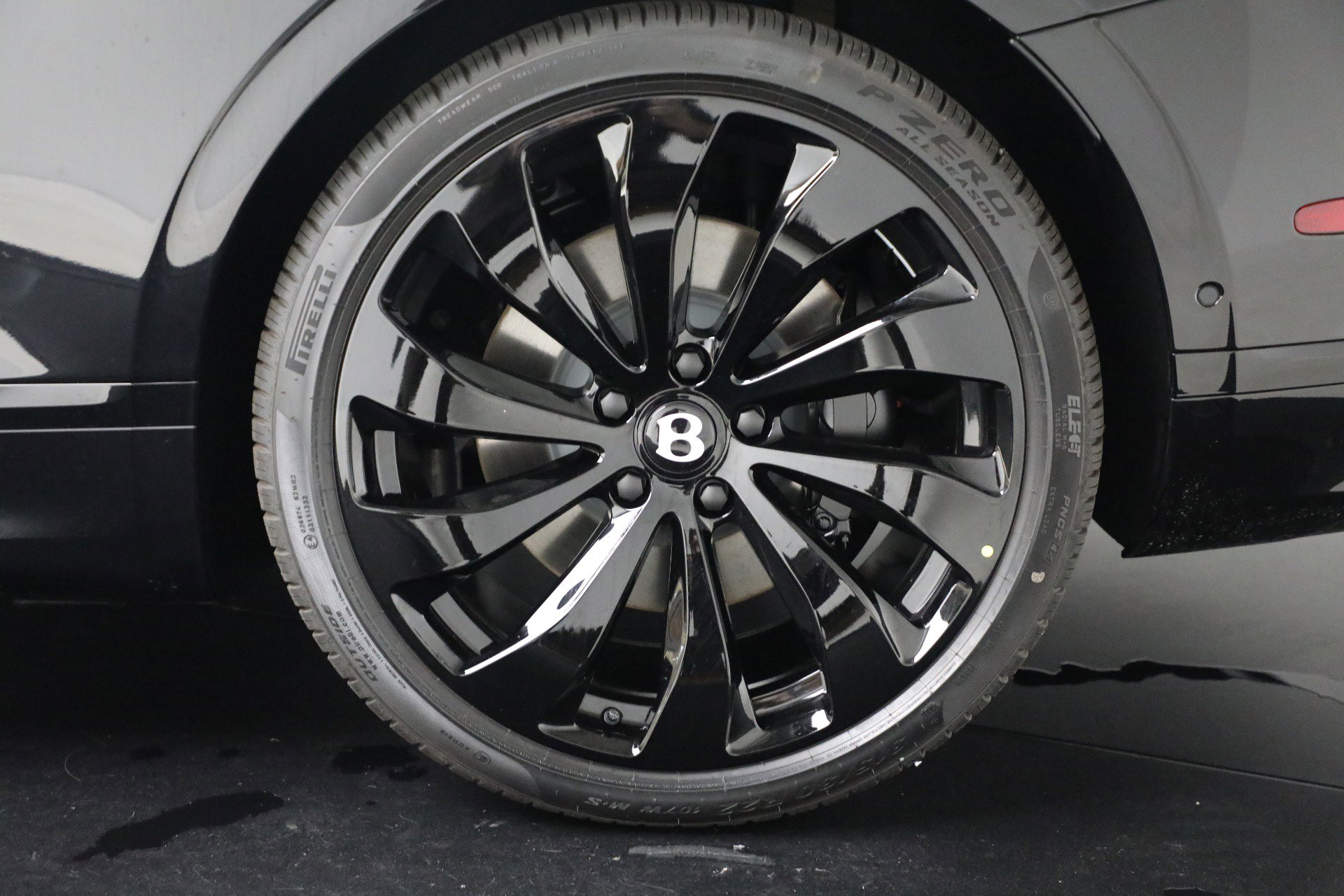 New 2025 Bentley Continental GTC AWD/4WD image 19