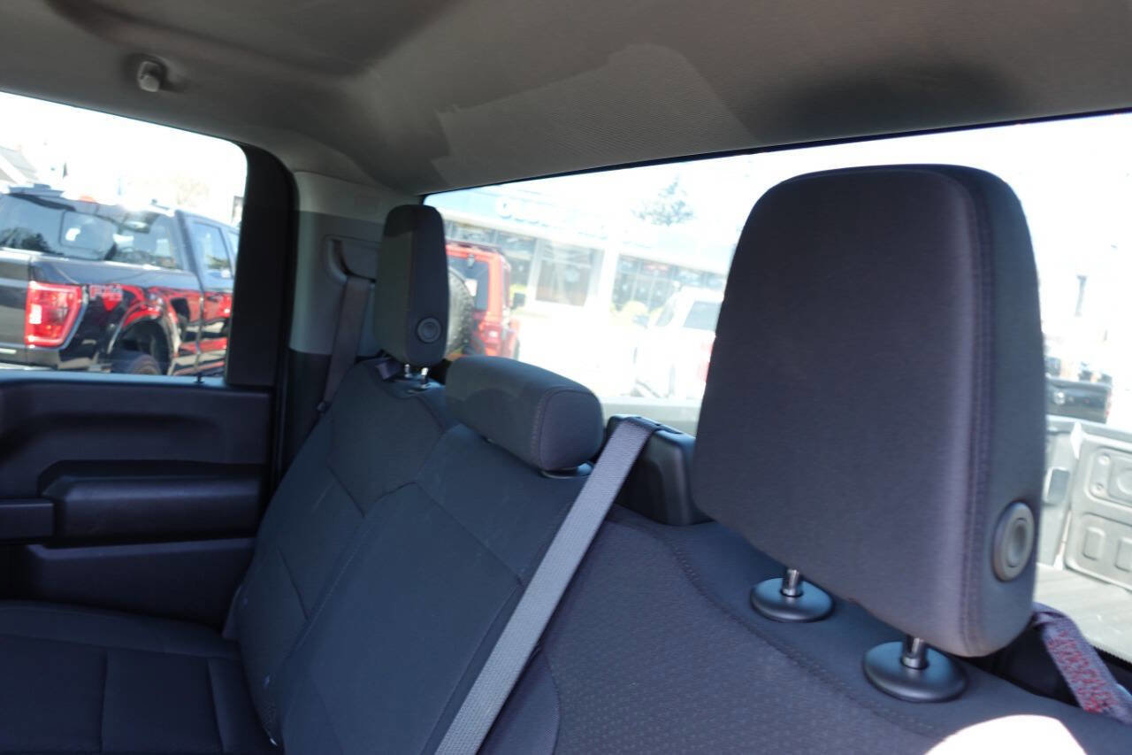 Used 2025 Chevrolet Silverado 2500 W/T AWD/4WD image 25