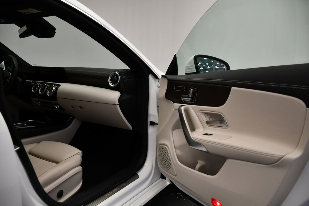 Used 2023 Mercedes-Benz CLA 250 CLA 250 image 46