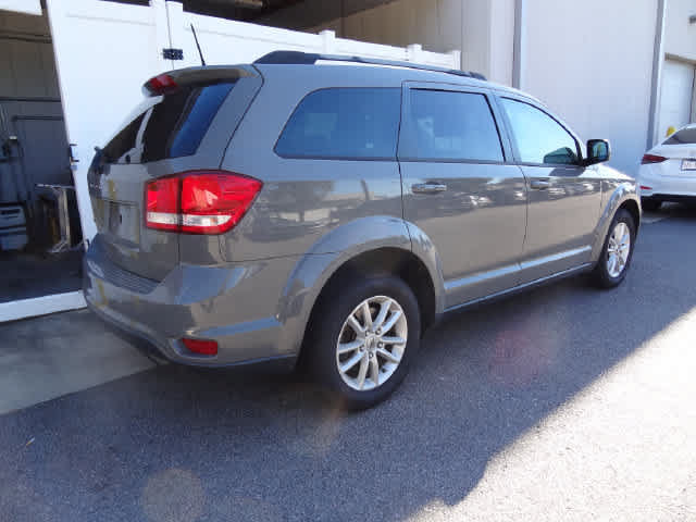 Used 2019 Dodge Journey SE w/ Connectivity Group FWD image 5