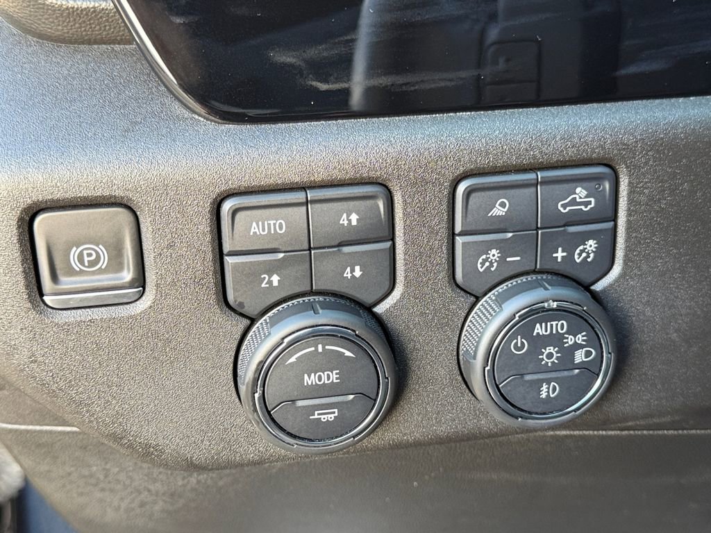 Used 2023 Chevrolet Silverado 1500 High Country w/ Z71 Off-Road Package image 20