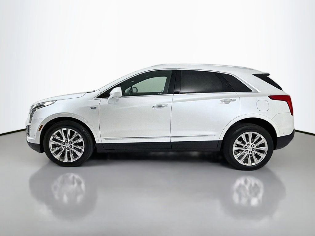 Used 2018 Cadillac XT5 Platinum w/ Driver Assist Package AWD/4WD image 4