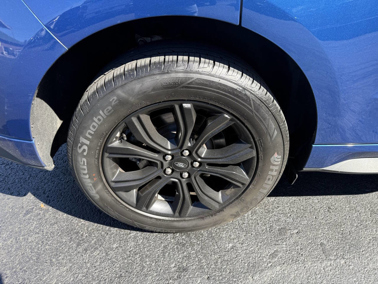 Used 2022 Ford Edge SE w/ Black Appearance Package image 9