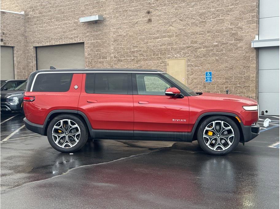 Used 2022 Rivian R1S Launch Edition image 4