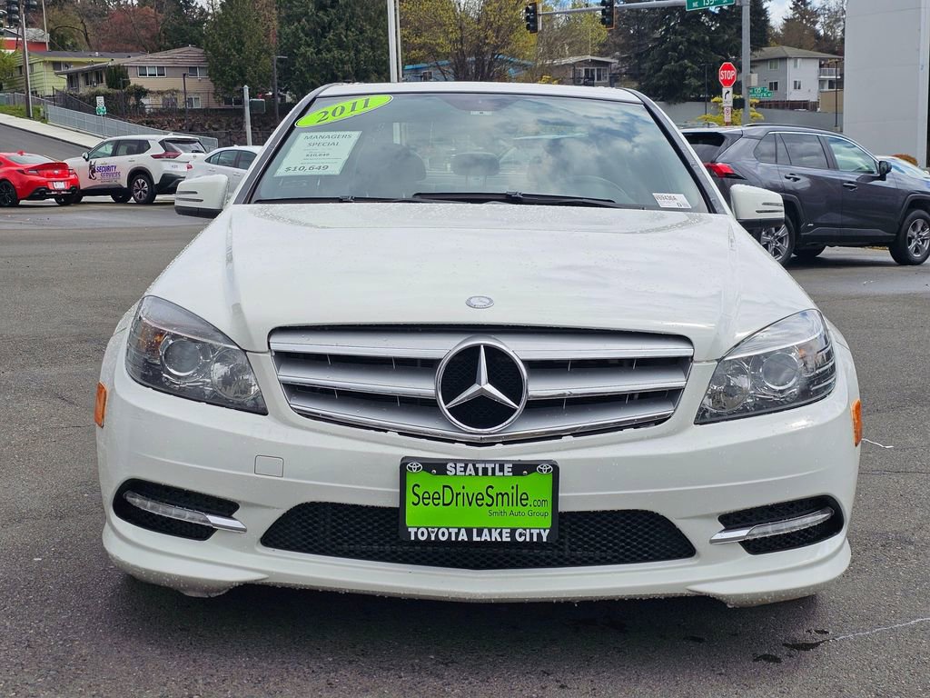 Used 2011 Mercedes-Benz C 300 4MATIC Sedan image 3