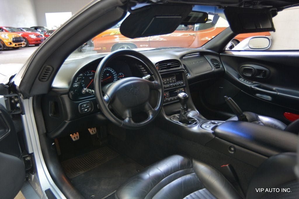 Used 2000 Chevrolet Corvette Convertible w/ Memory Pkg RWD image 28