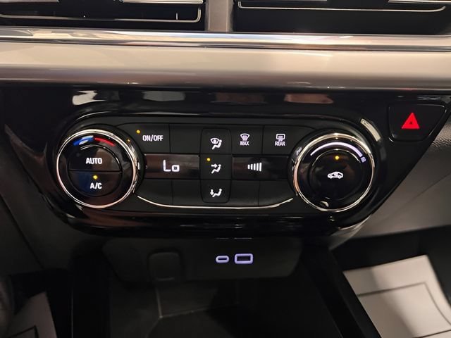Certified 2025 Chevrolet Trax LT FWD image 22