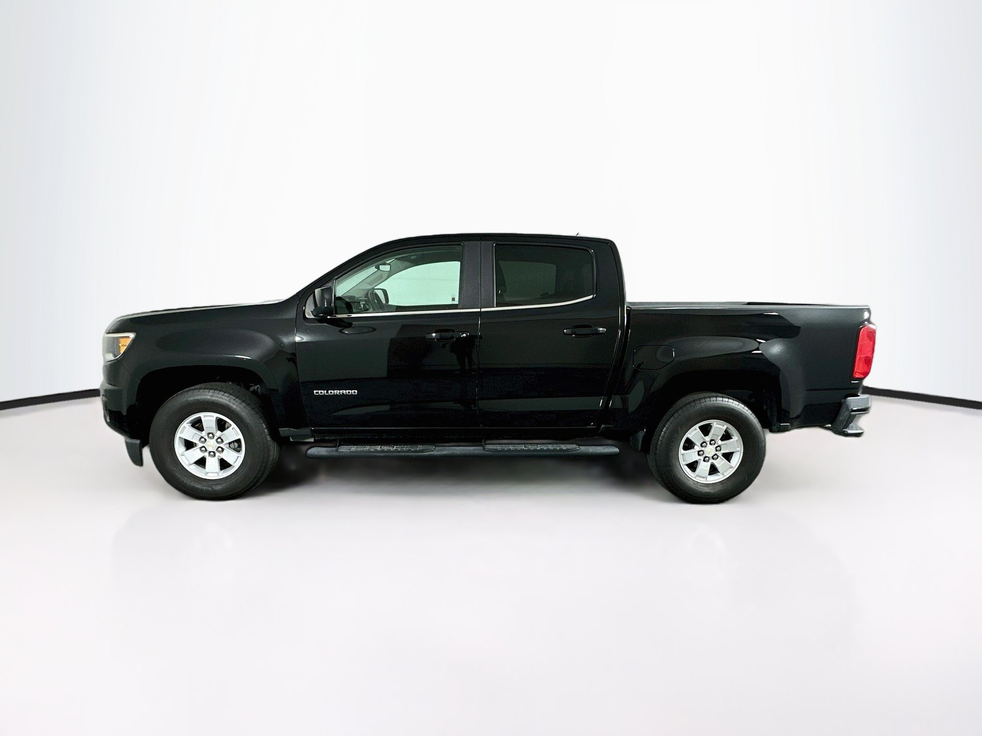 Used 2019 Chevrolet Colorado W/T w/ WT Convenience Package RWD image 4