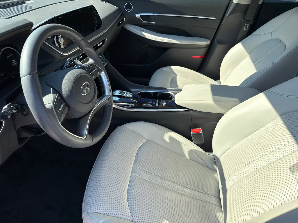 Used 2023 Hyundai Sonata Limited w/ Preferred Accessory Package FWD image 19
