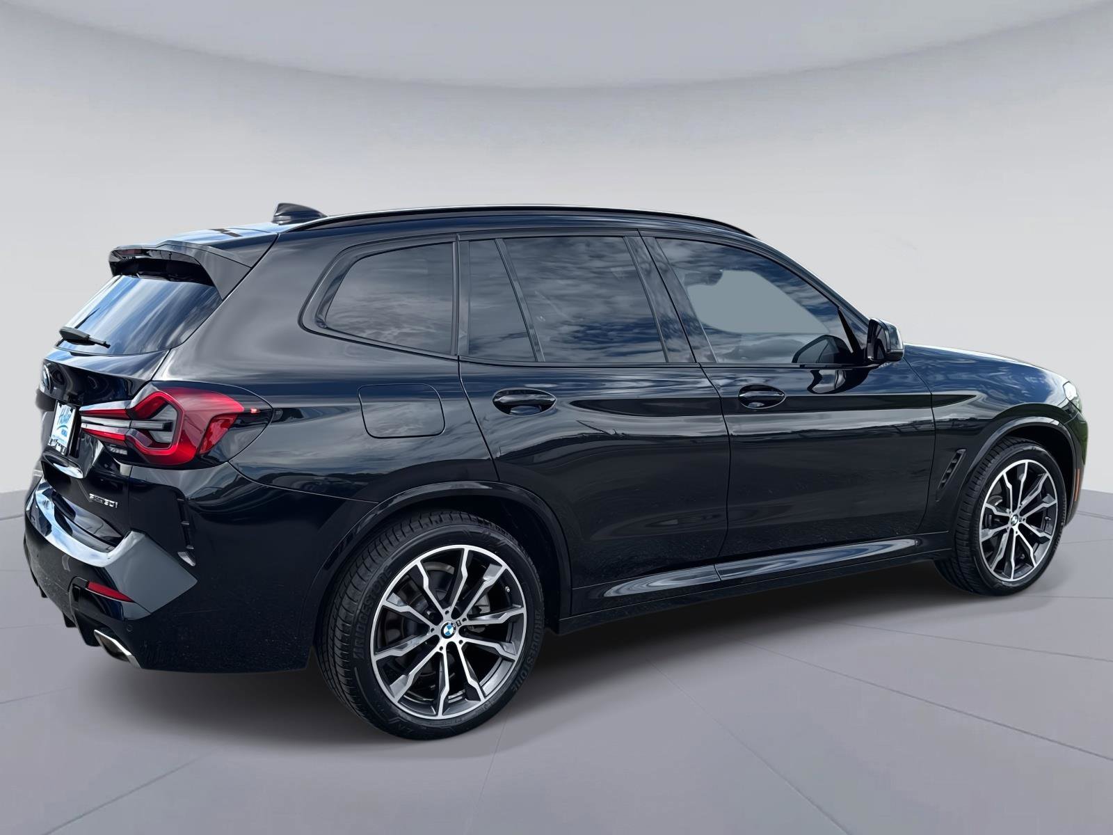 Used 2022 BMW X3 sDrive30i w/ M Sport Package 2 image 4