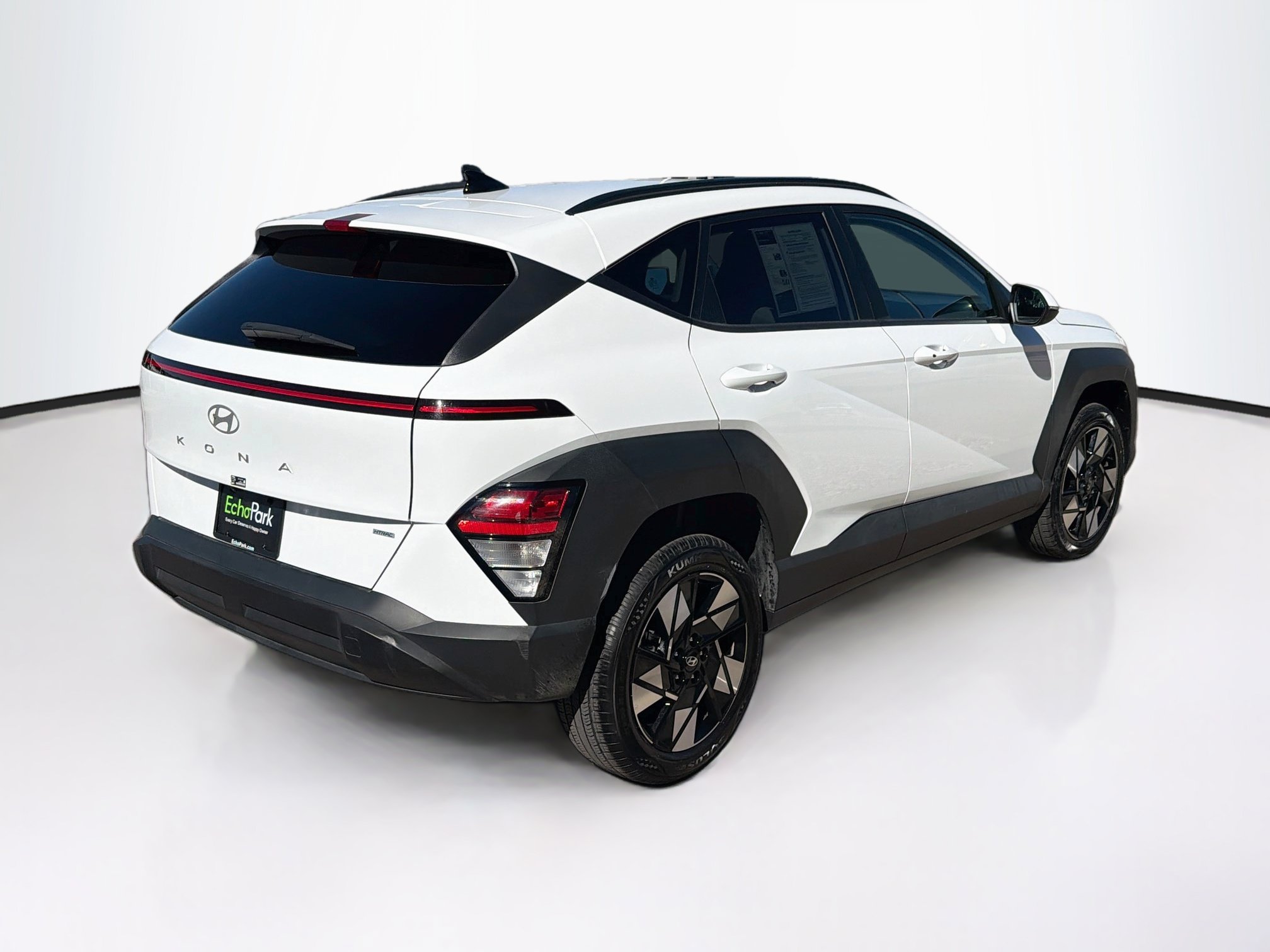 Used 2025 Hyundai Kona SEL AWD/4WD image 9